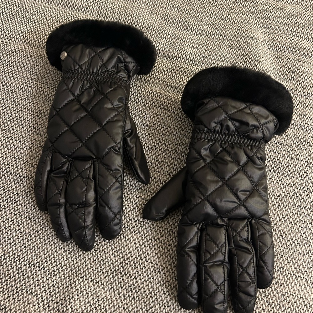 UGG Black Quilted Gloves with Fur Trim
